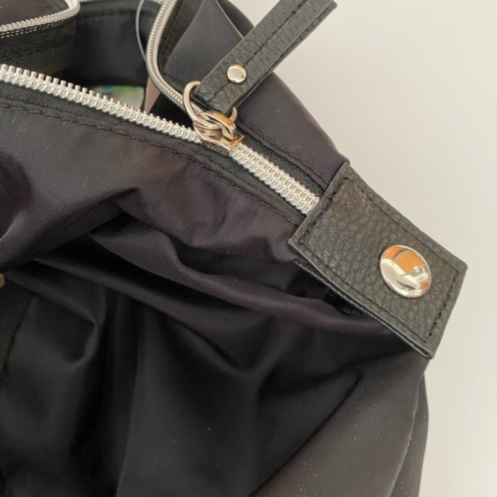 P473-NWT Victoria's Secret 2014 Fashion Show London Weekender Tote - Picture 3 of 6